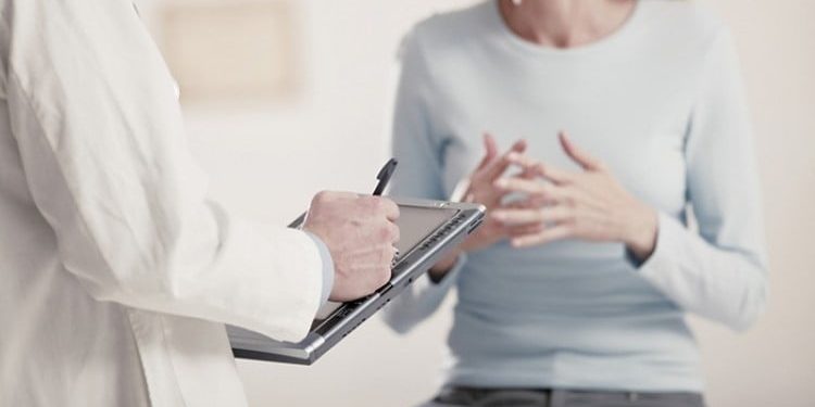 Kalıcı Kızlık Zarı Dikimi Riskli Mi?